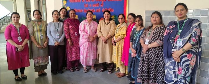 School teachers group photo after a Secret of Pen workshop